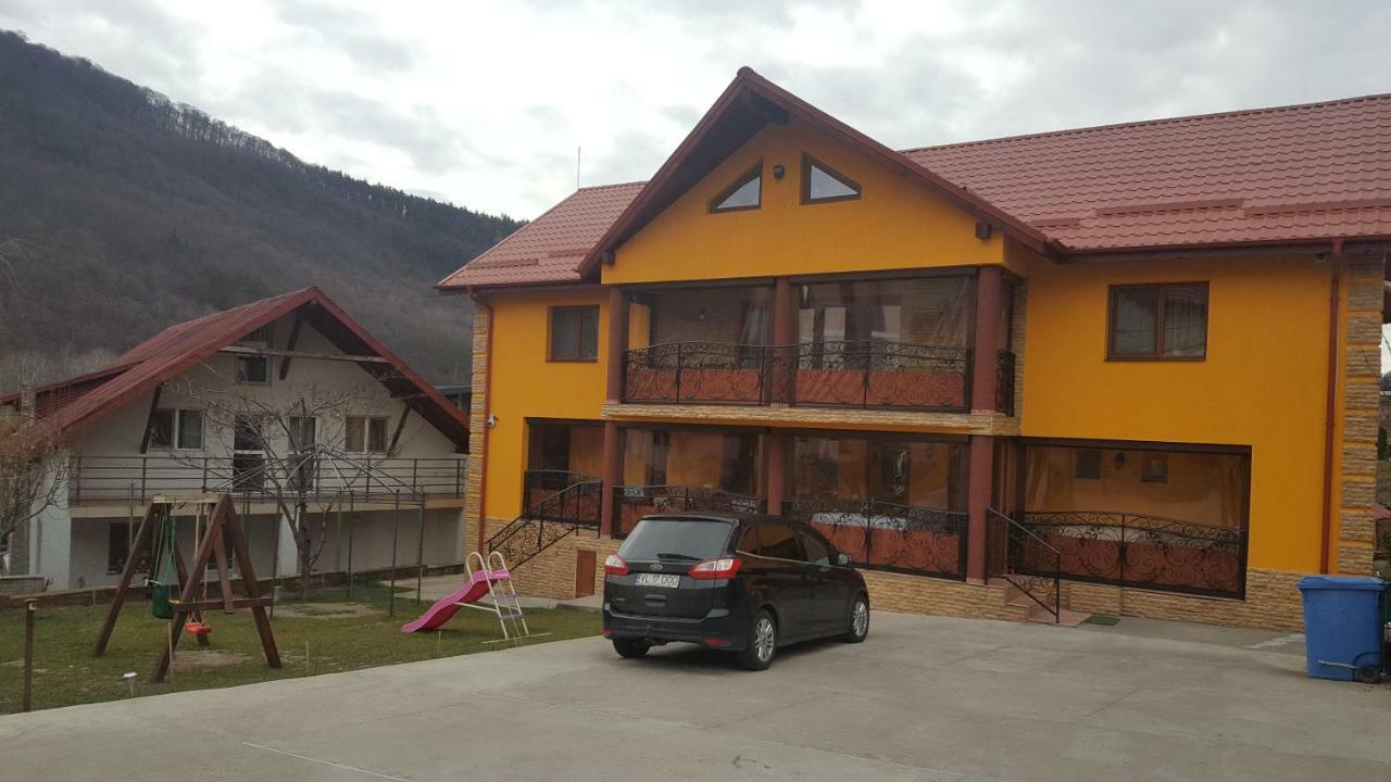 Casa Dodoc Hotel Caciulata Eksteriør billede